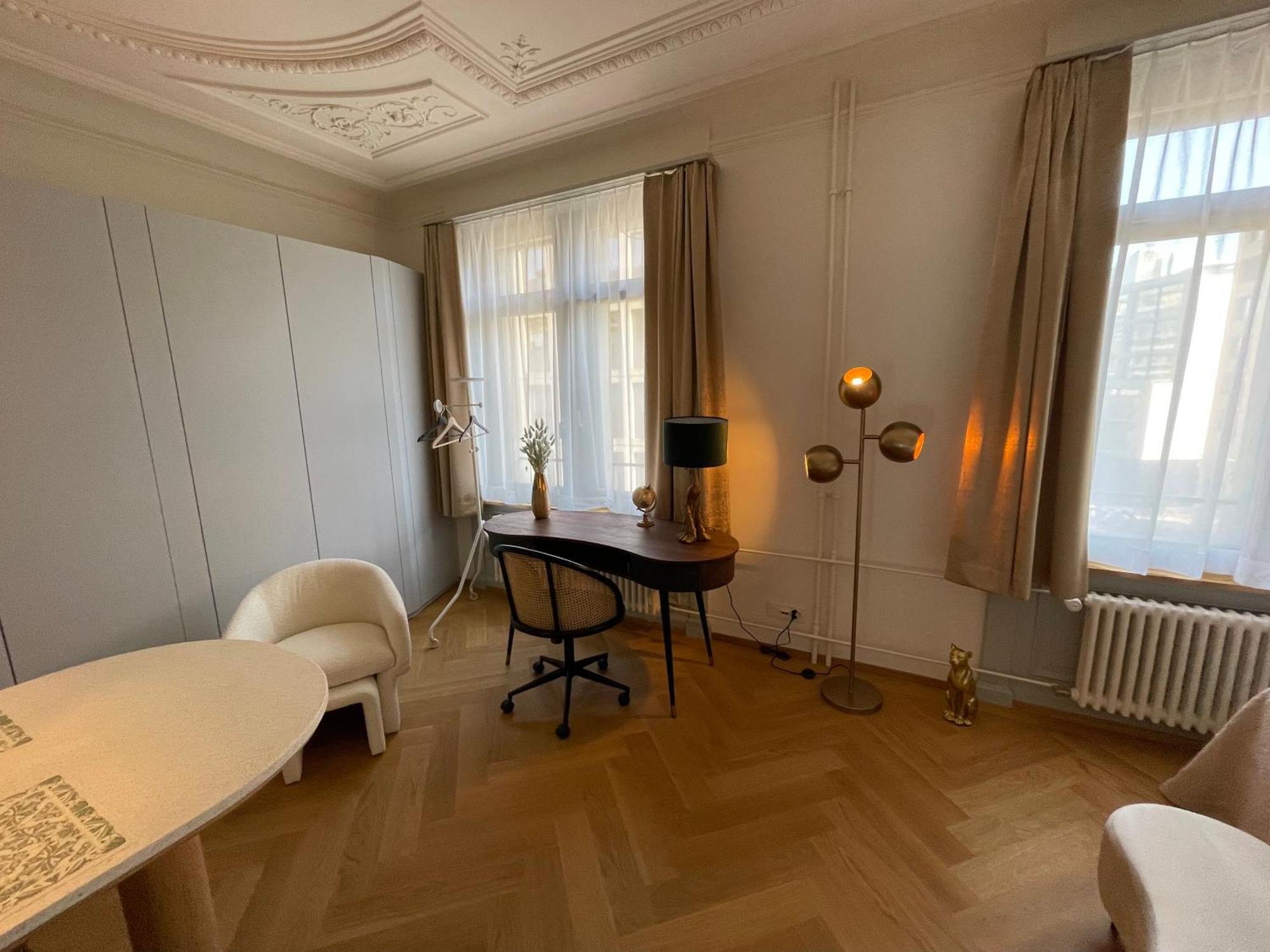 Exclusive One Next To Main Station Apartmán *